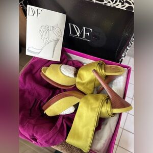 Diane Von Furstenberg Suede Lite Green and Brown Heels